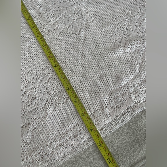 NWT - OFF 5th Gorgeous Shawl - Picture 5 of 6